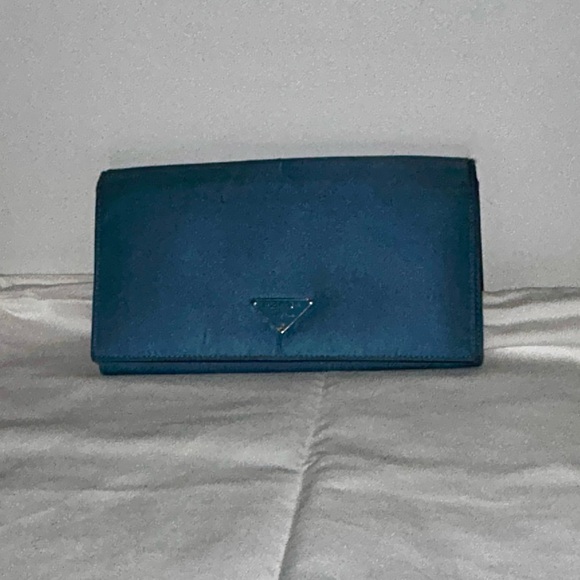 🔥SALE! PRADA Tessuto Vintage Nylon Leather
Long Wallet .  Vintage and Authentic - Picture 2 of 10
